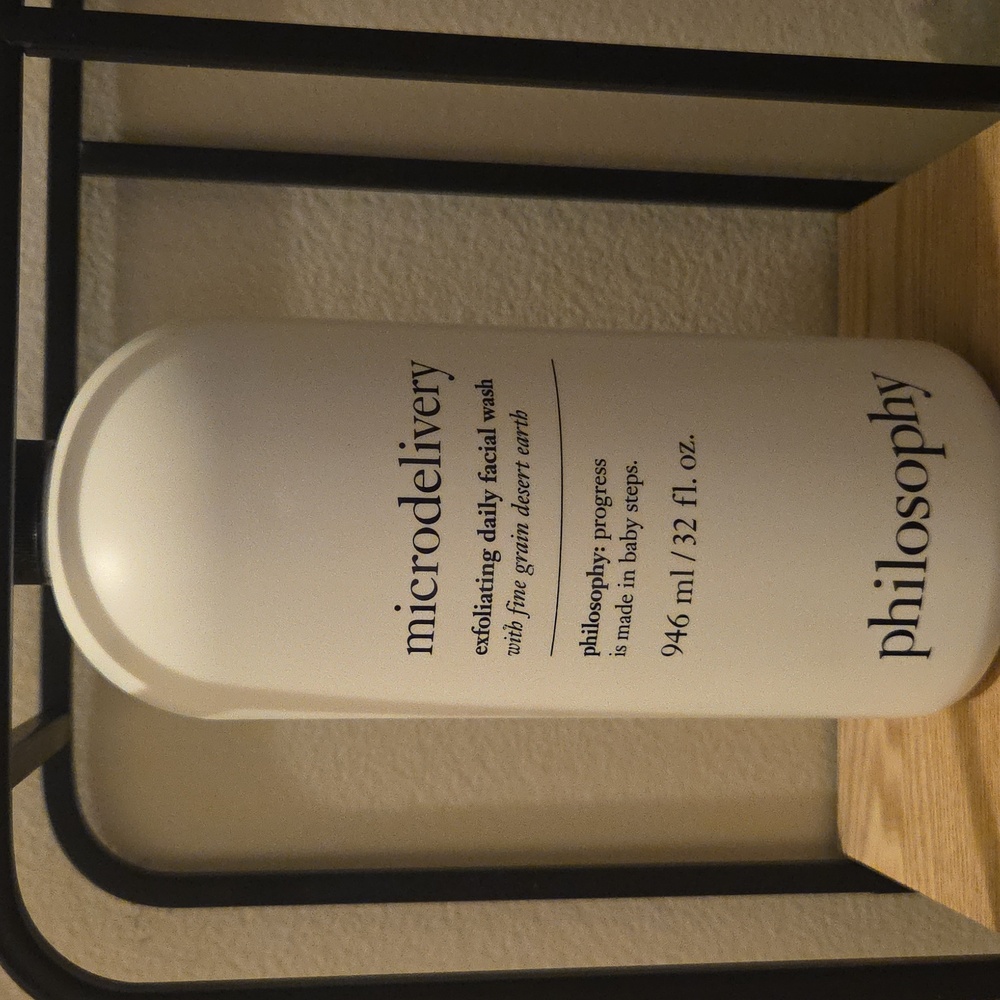 Philosophy Microdelivery Facial Wash, 32 fl. oz. Brand New.